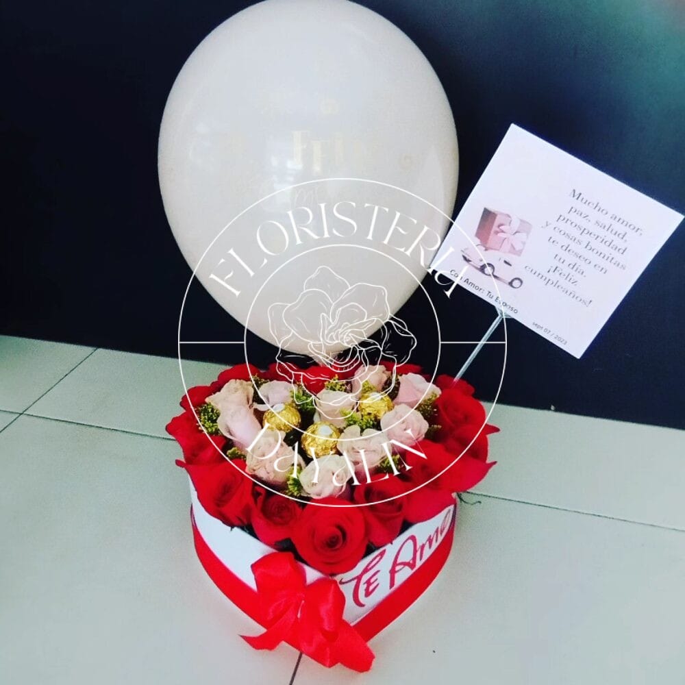🌹✨ Ramo Corazón con Rosas, Globo y Chocolates “Te Amo” ✨
